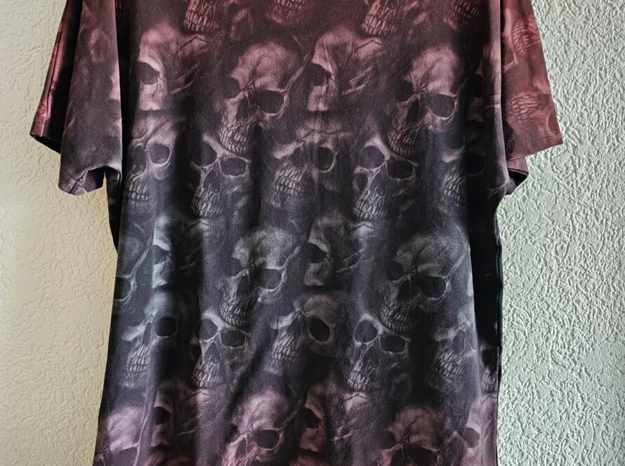 Herrenshirt Totenköpfe
