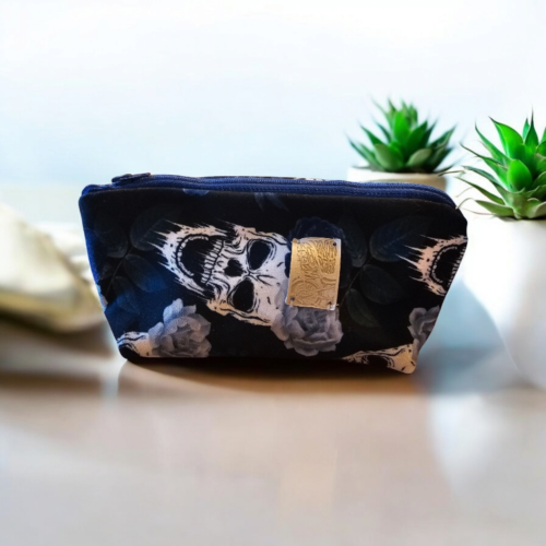 Schminktäschli Rosen & Skulls